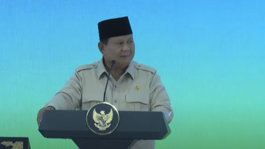 presiden prabowo subianto menghadiri acara akad massal sebanyak 26000 kpr dan serah terima kunci di cileungsi kabupaten bogor 1759135025825 169