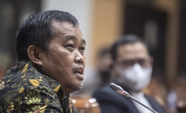 MAKI Desak Kejagung Jerat Eks Kajari Jakbar Hendri Antoro, Diduga Terima Rp500 Juta dari Uang Barbuk Kasus Fahrenheit rdp substansi ruu tentang kejaksaan ri 1 169